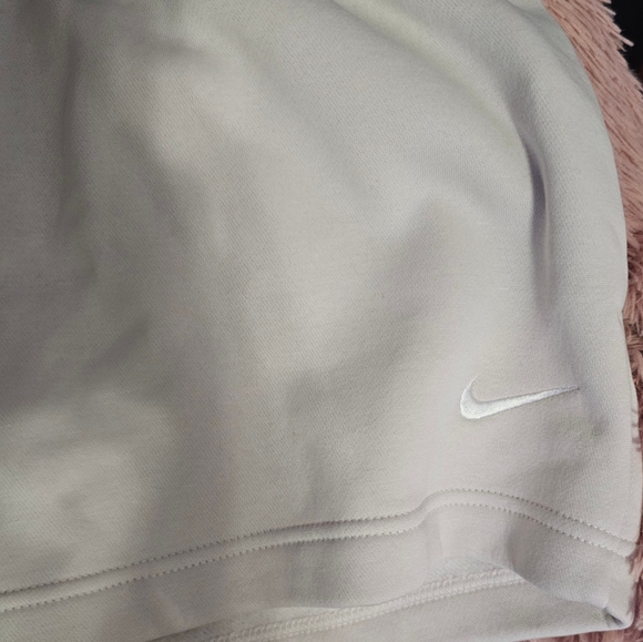Nike Pants - Nike loose fit  high rise cream size xl nwt